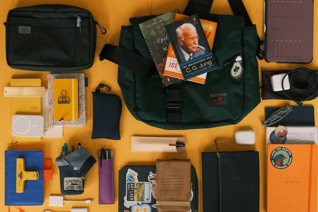 Senior Emergency Go Bag: A Personalized Checklist for Peace of Mind