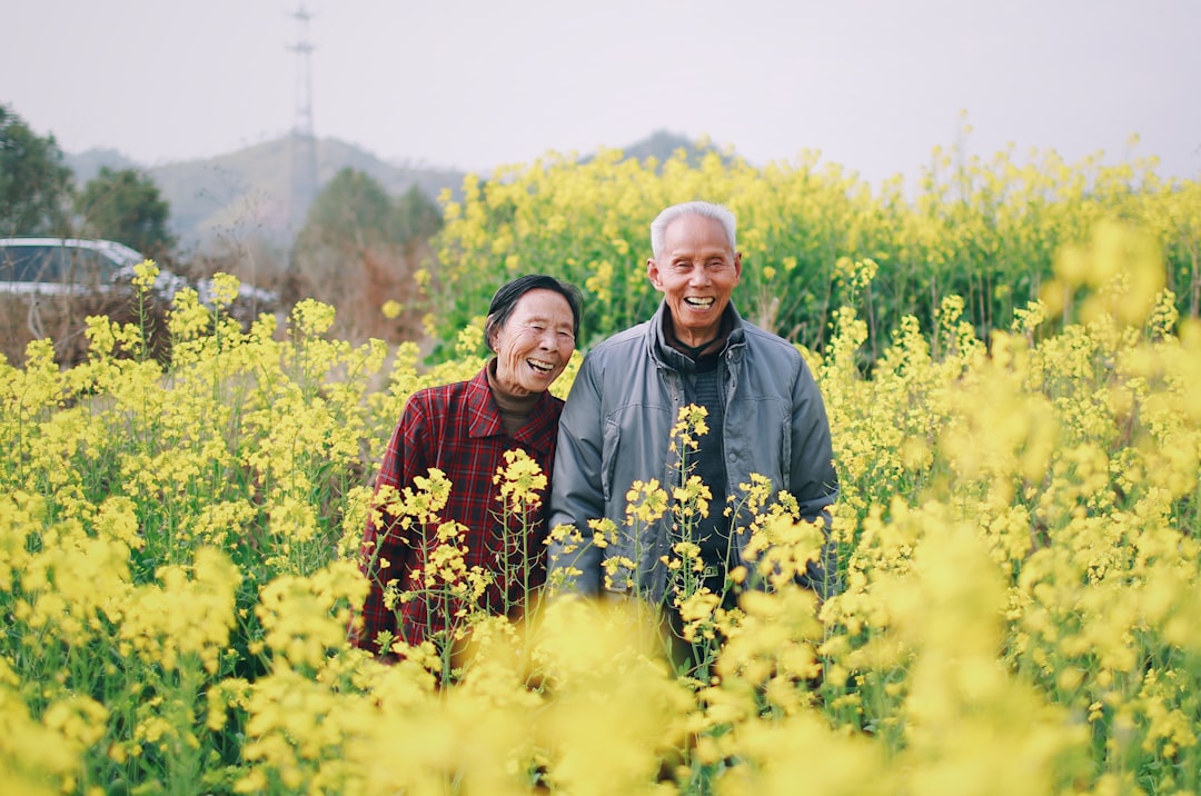 Spring Allergy Overload for Seniors: Minimizing Symptoms & Maximizing Comfort